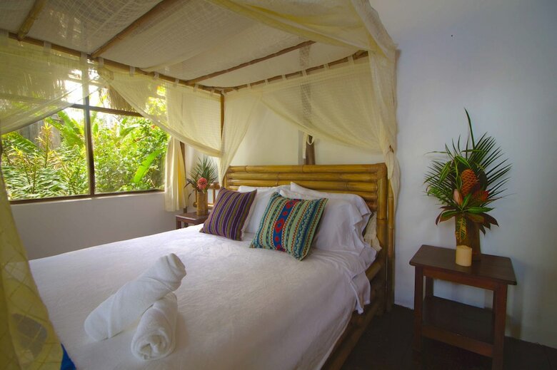 Hostal Selina Shared Amazon Tena
