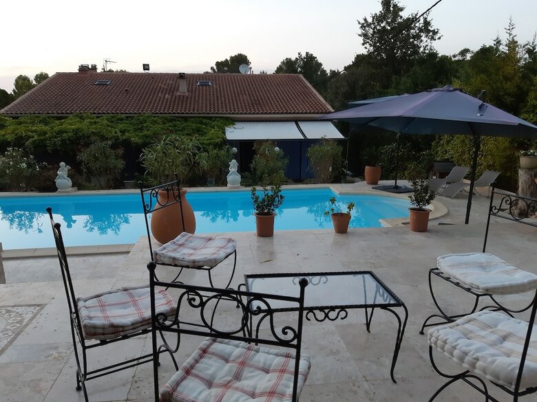Bed & Breakfast Suite Sup�rieure - Villa La Licorne