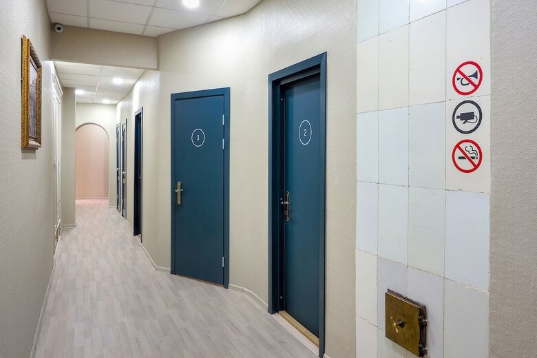 Bed & Breakfast Friends Rooms On Vosstaniya
