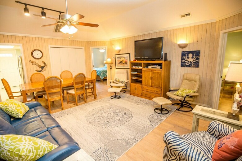 Guest Cottage By Myrtle Beach Vr