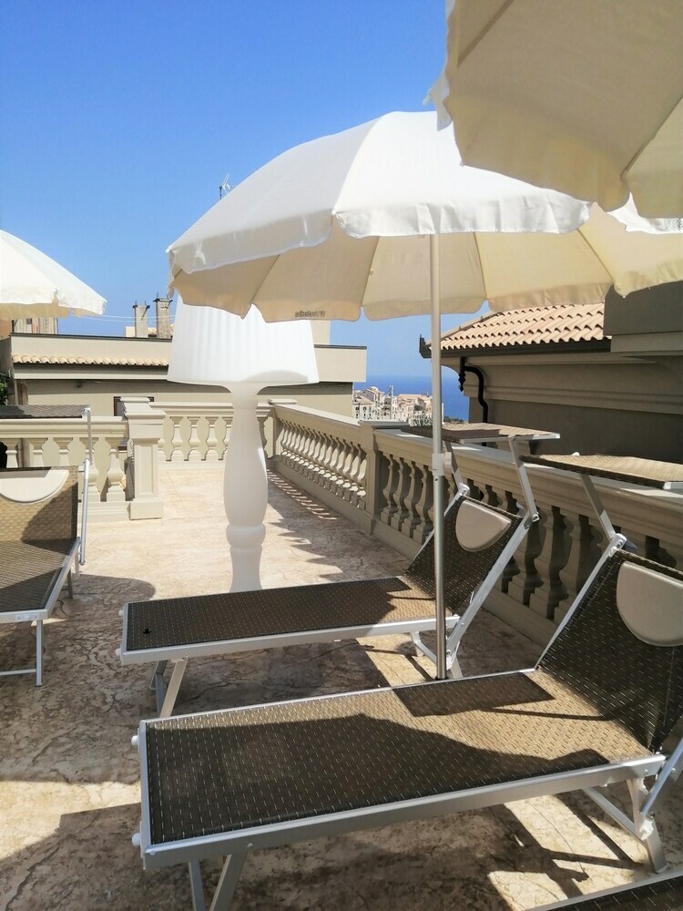 Hotel Sui Generis