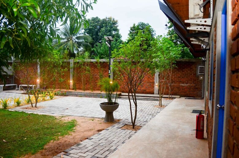 Hotel Laana Villa