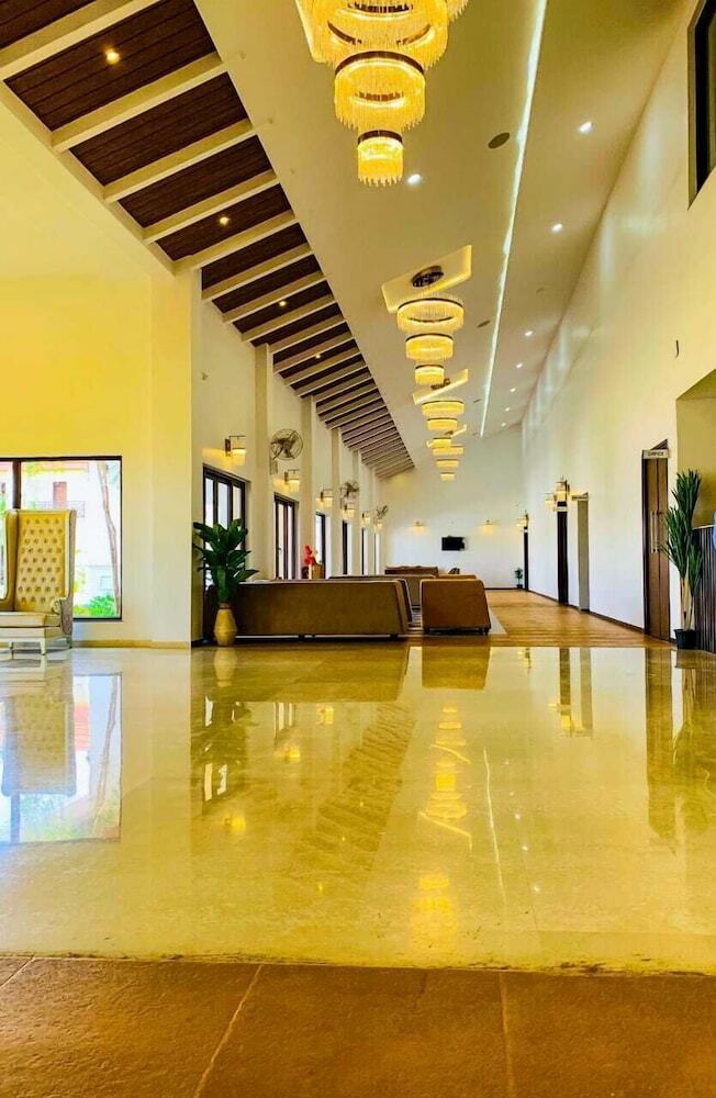 Hotel Spoorti Resort And Club