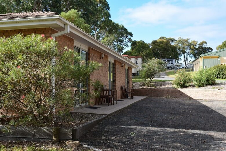 Hotel Bega Caravan Park