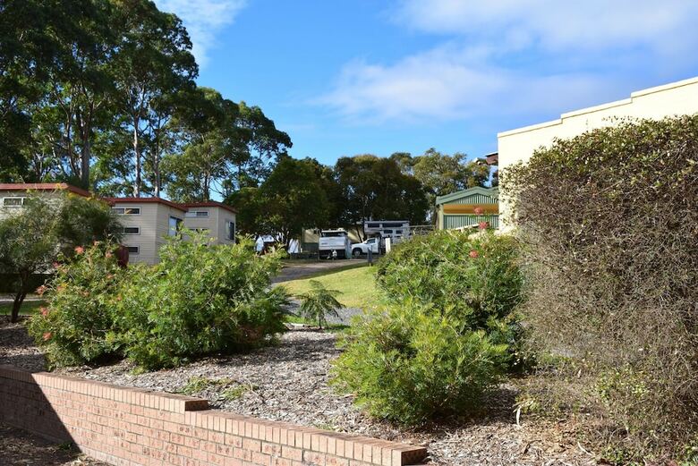 Hotel Bega Caravan Park