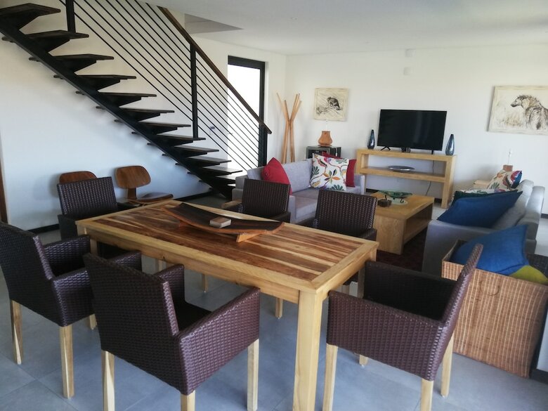 1 Olivia Estate