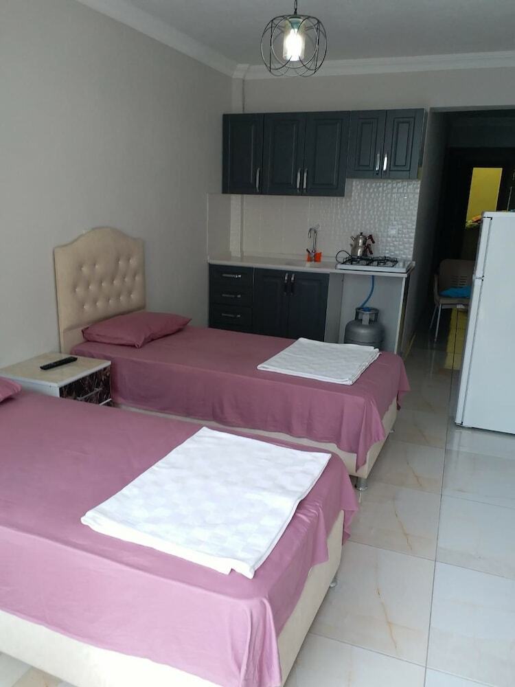 Avsa Roza Apart