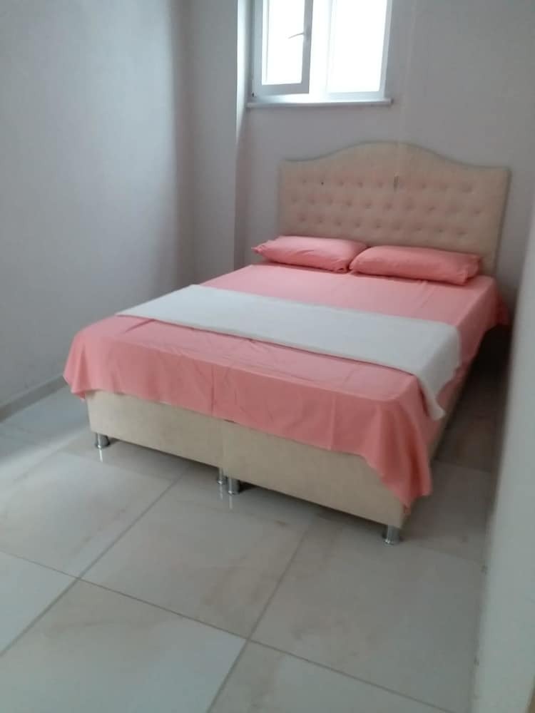 Avsa Roza Apart