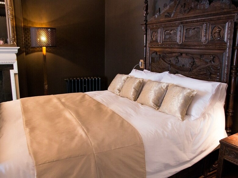 East Walls Hotel