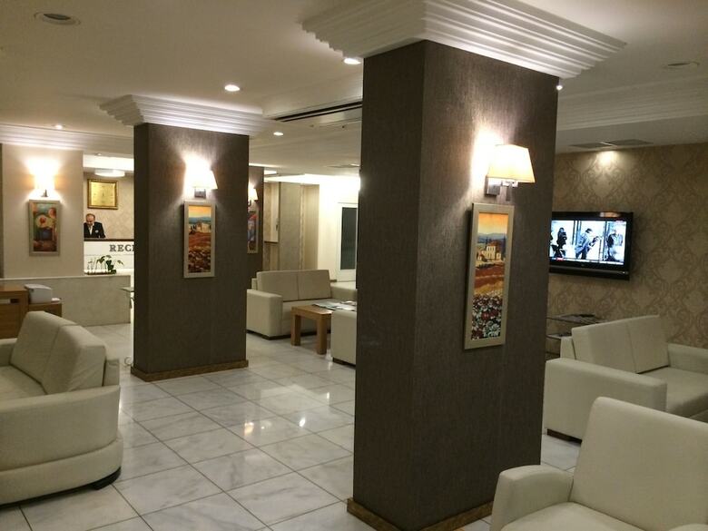 Park Royal Hotel
