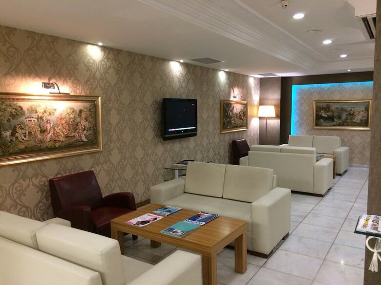 Park Royal Hotel