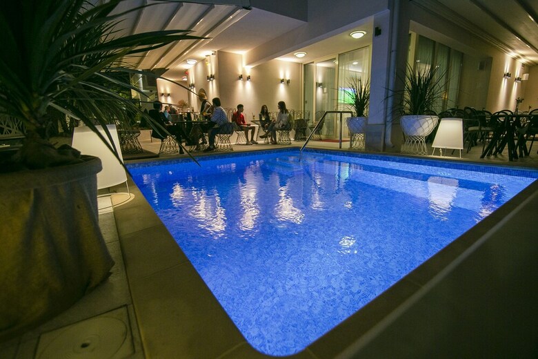 Aparthotel Flora