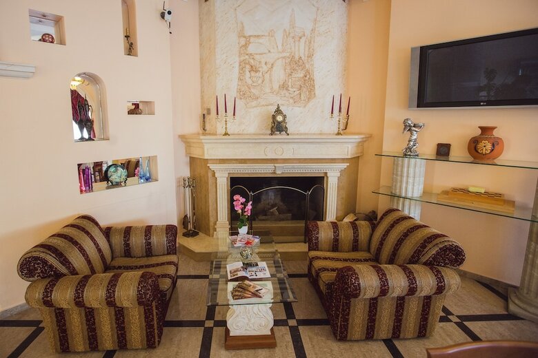 Hotel Grace Nairi