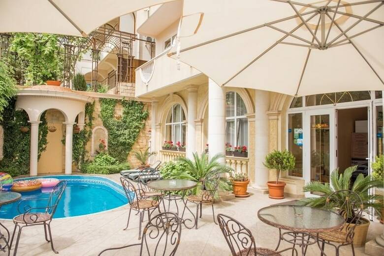 Hotel Grace Nairi