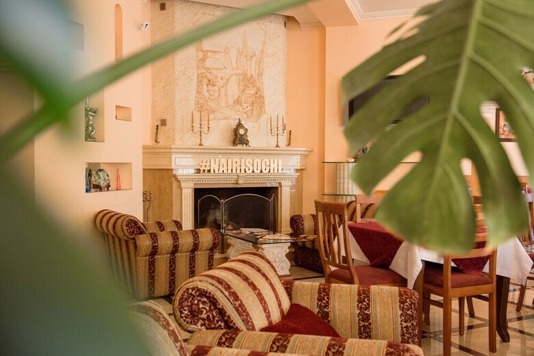 Hotel Grace Nairi