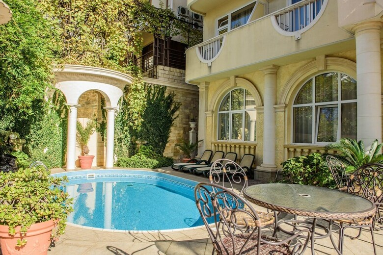 Hotel Grace Nairi