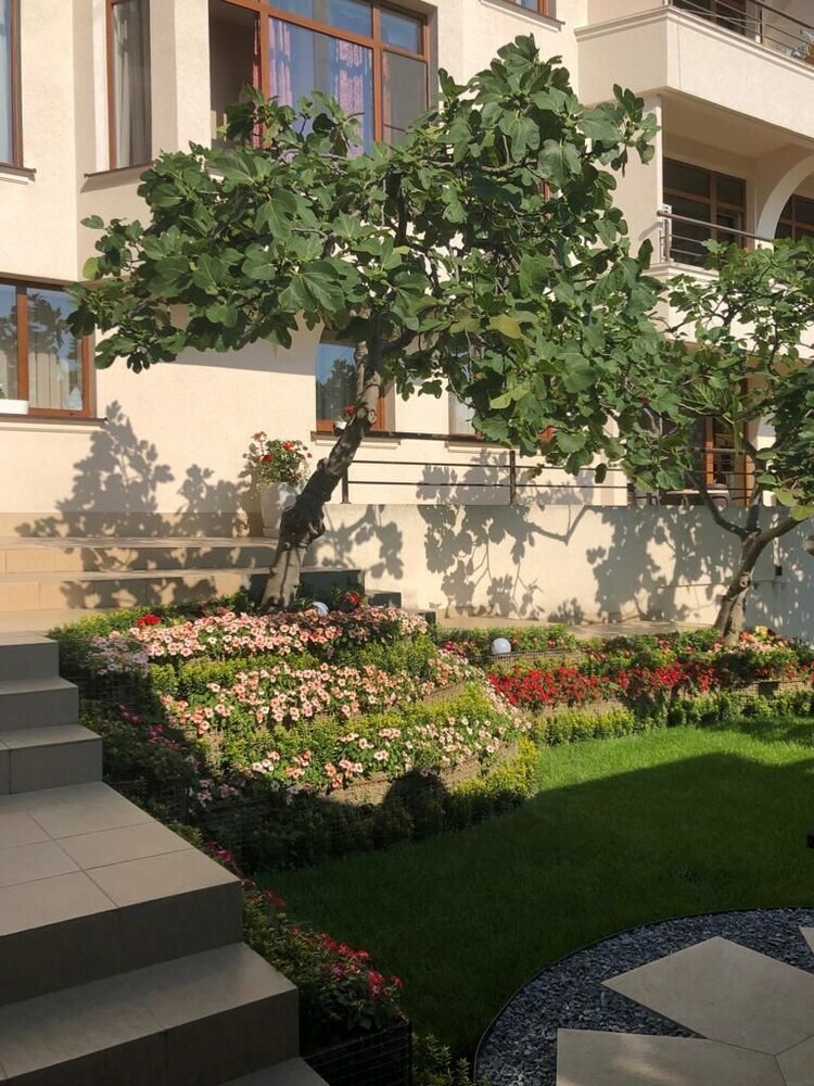 Hotel Grace Nairi