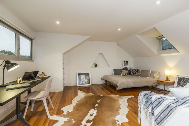 Stylish 3 Bedroom Pool House In Surry Hills
