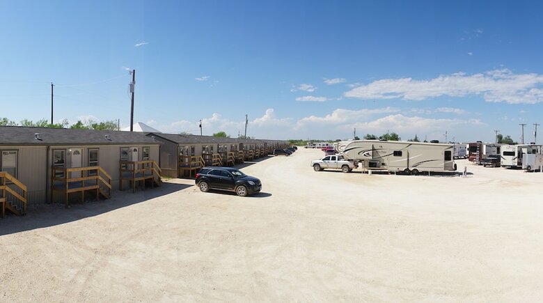 Elite Cabins And Rv Park