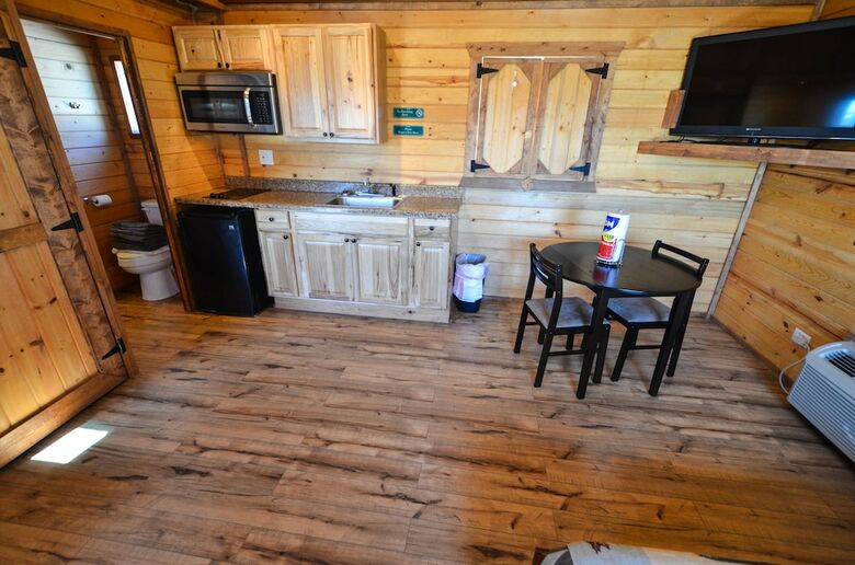 Elite Cabins And Rv Park