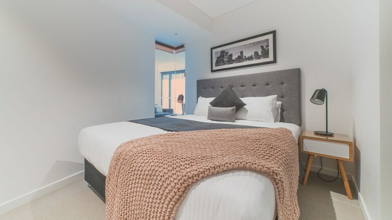Sky High 2 Bedroom Apartment In Central Brisbane
