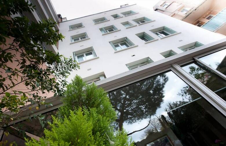 Garden Hotel