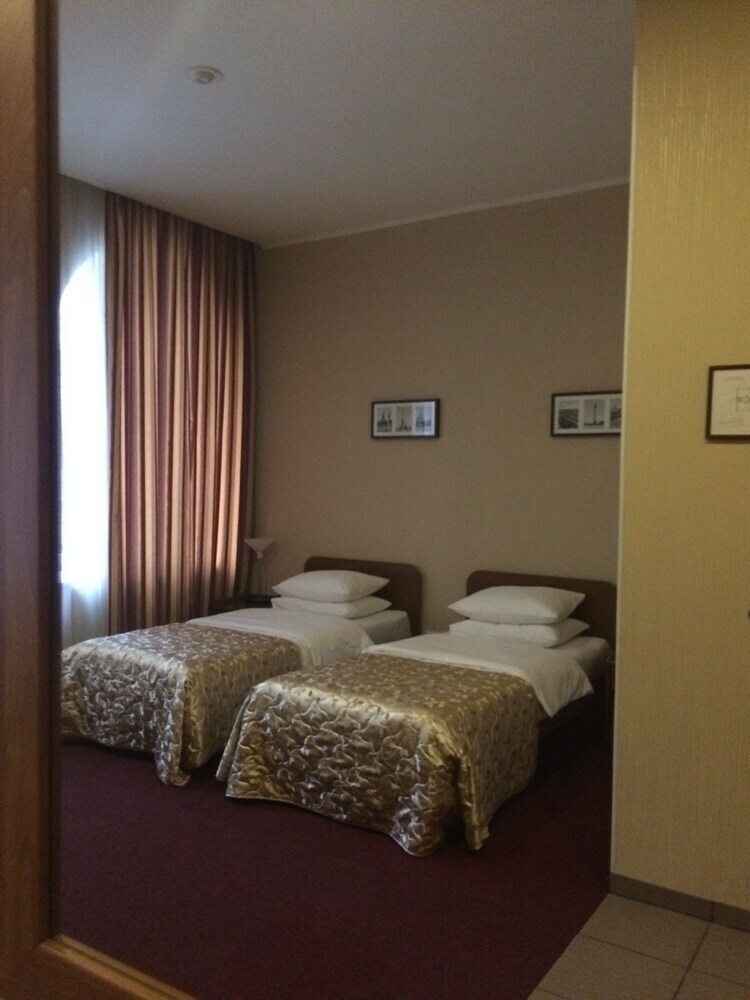 Columb Hotel