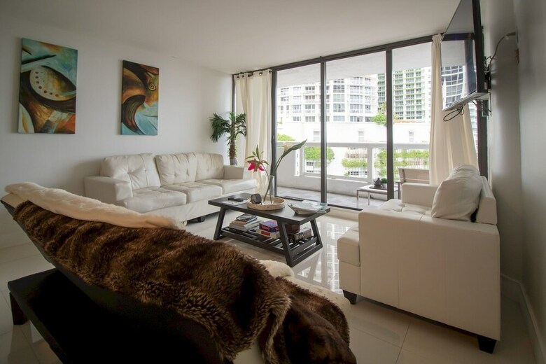 Apartamentos Edgy And Modern Condo On The Bay