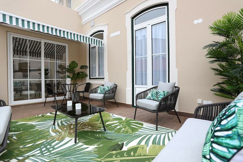 Hotel Glass Boutique - Rooms & Suites