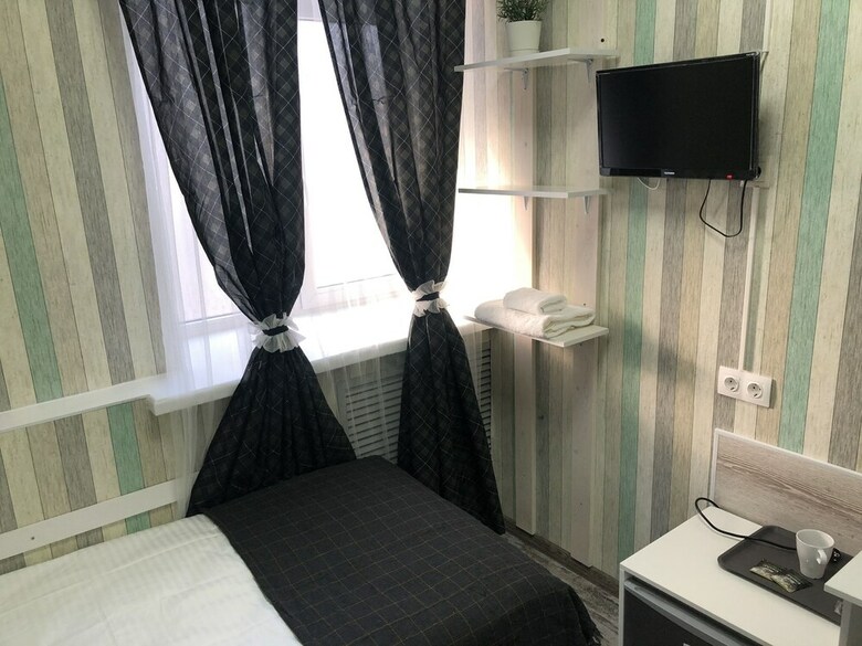 L-hotel