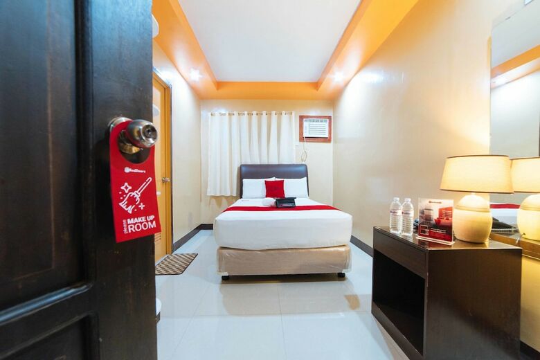 Hotel Reddoorz Plus Near Sm Ecoland Davao
