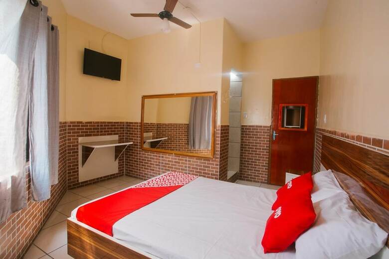 Oyo Hotel Green Mau�