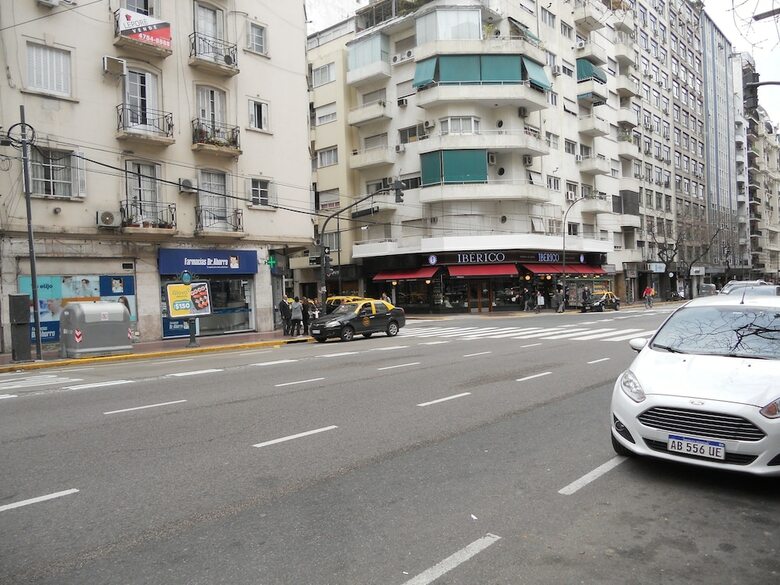 Apartamentos Av. C�rdoba 2 Dormitorios