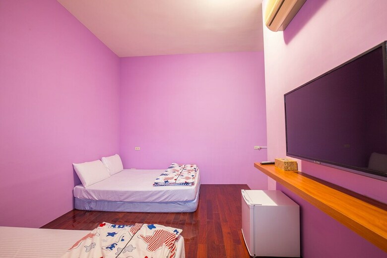 Hotel Holly House Homestay