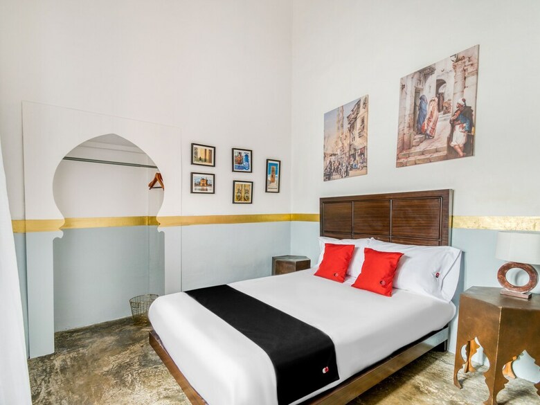 Hotel Capital O Riad