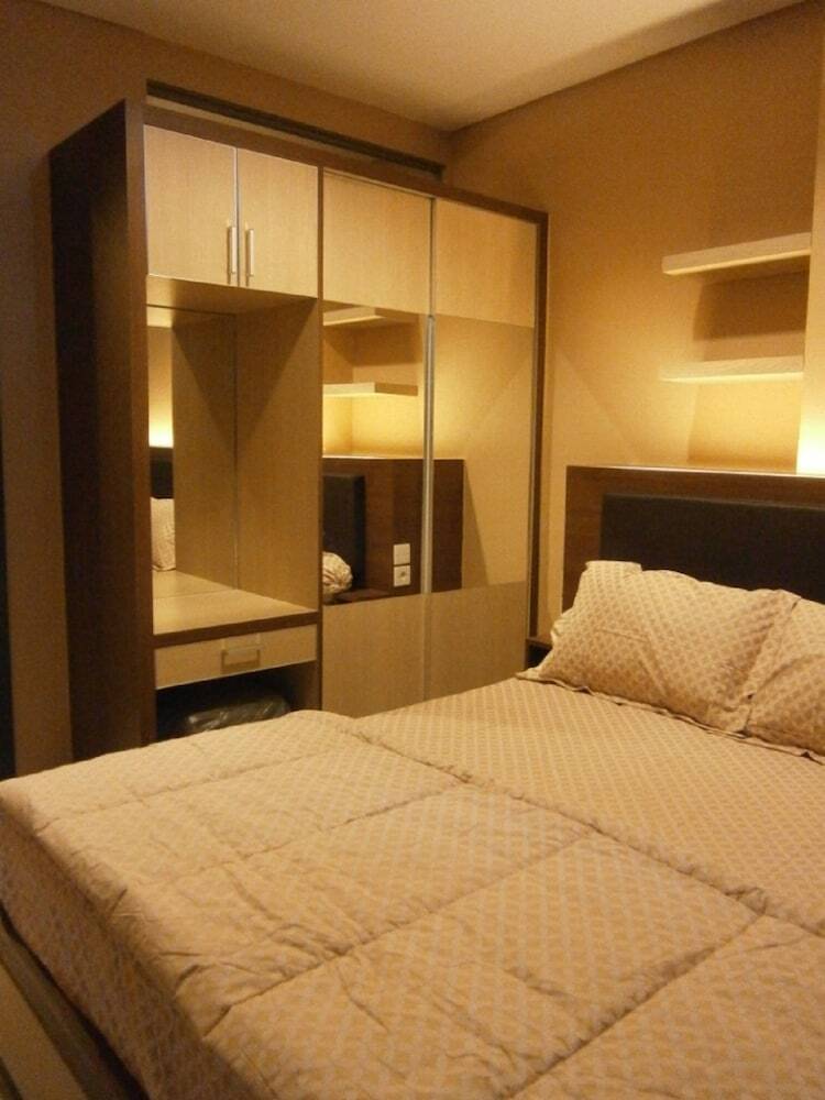 Gp Plaza Apartment