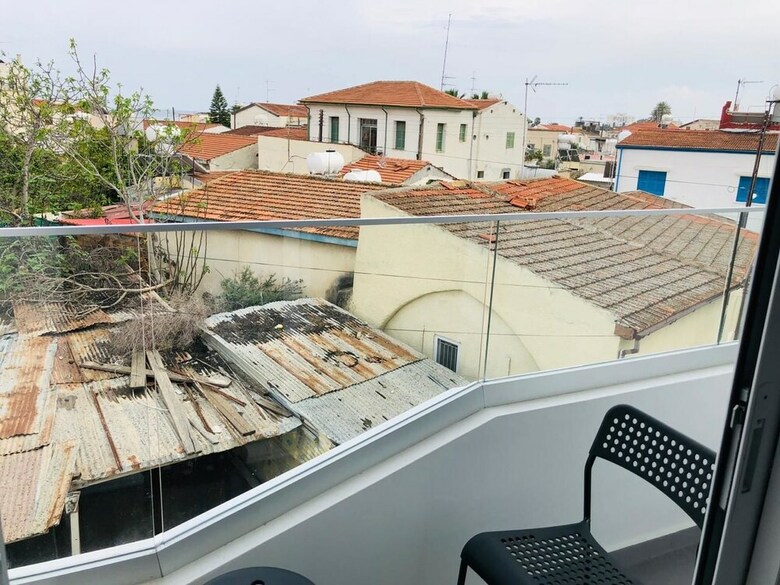 Hotel White 11