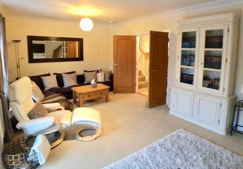 Spacious House In Jericho Oxford