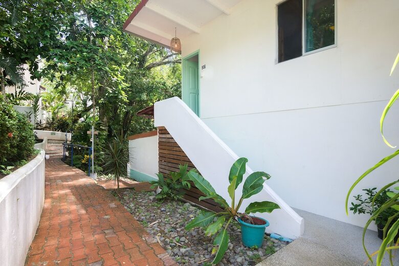 Hostal Selina Shared Manuel Antonio