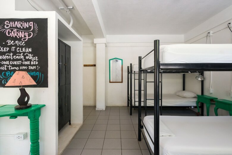Hostal Selina Shared Manuel Antonio