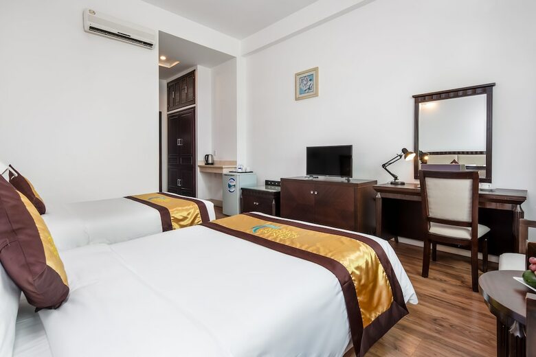 Da Nang Riverside Hotel