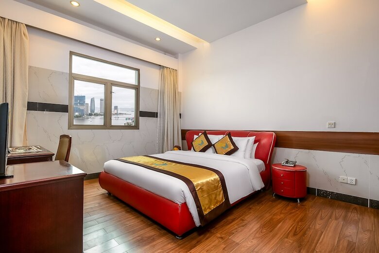 Da Nang Riverside Hotel