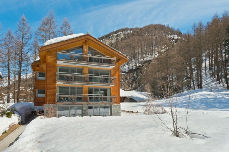 Chalet Altesse Serviced Apartments