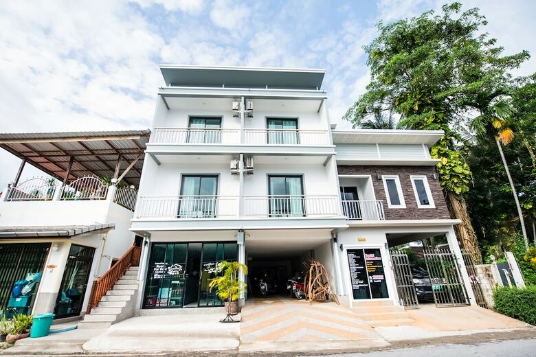 Hotel Oyo 295 Salamat Bangtao