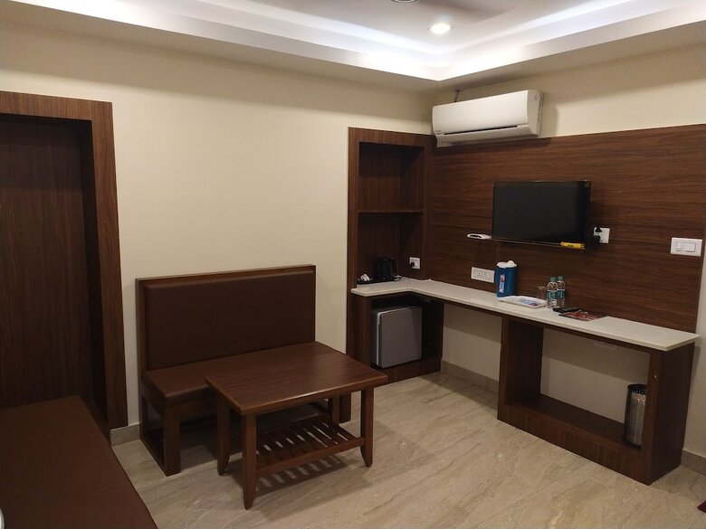 Hotel  White  Boutique