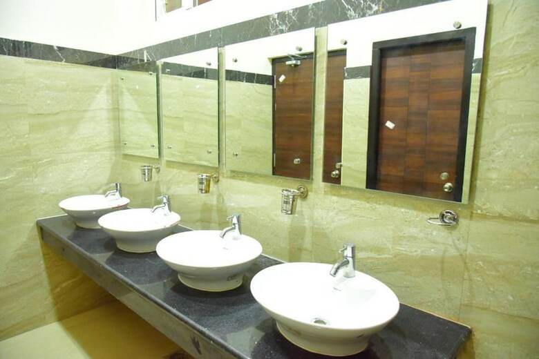 Hotel  White  Boutique
