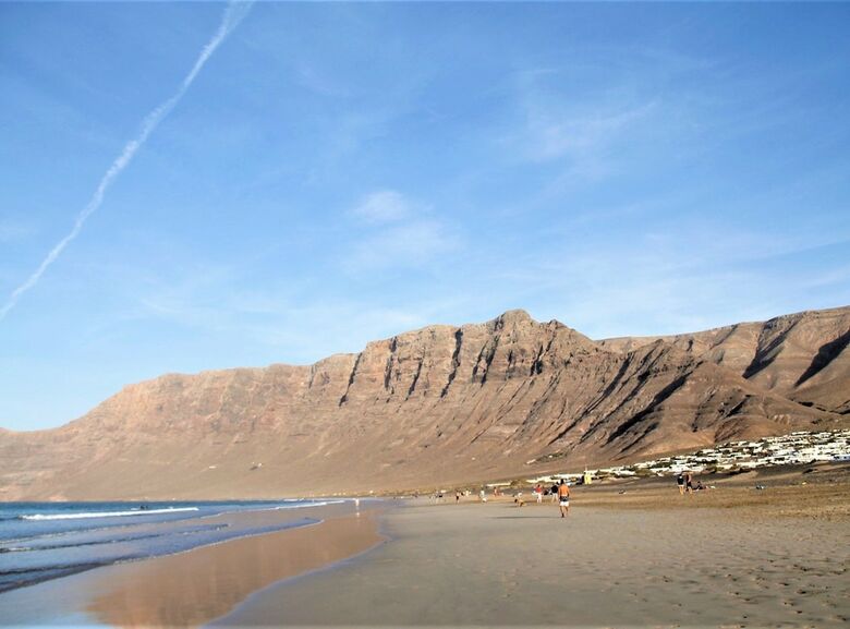 Surf & Beach Apartment In Lanzarote