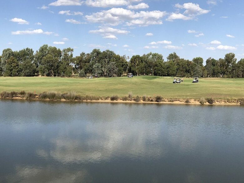 Lake Resort On Black Bull