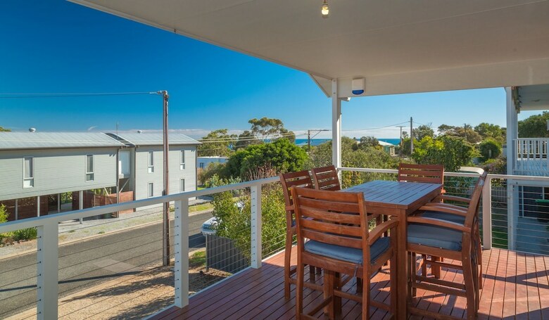 Dune At Carrickalinga - 22 Taronga Crescent