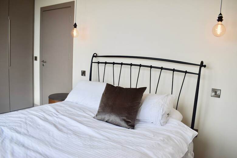 Contemporary 2 Bedroom Apartment Near Ifsc